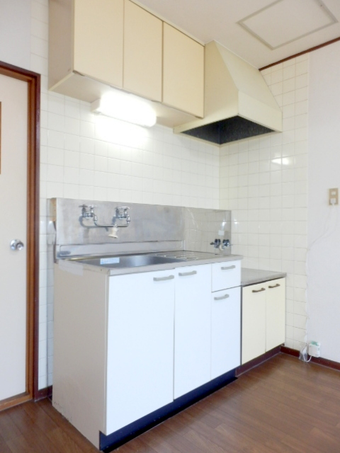 Kitchen. It is beautifully cleaning being completed