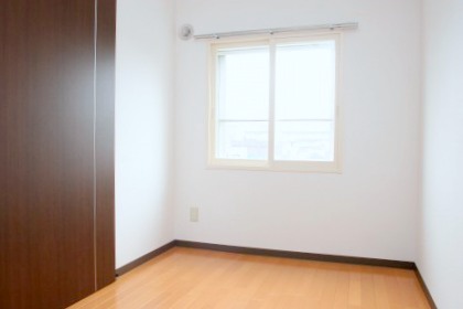 Other room space. It is a popular all-Western-style type of room