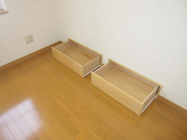 Other room space. It is clean and spread of Western-style! ! 