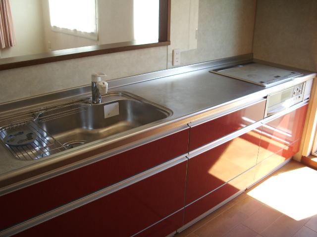 Kitchen. With IH heater function