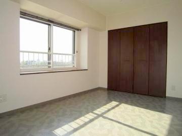 Other room space. Good is per yang