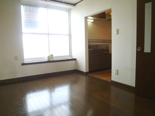 Living and room. One free with garage! ! It is 1LDK independent kitchen! ! 