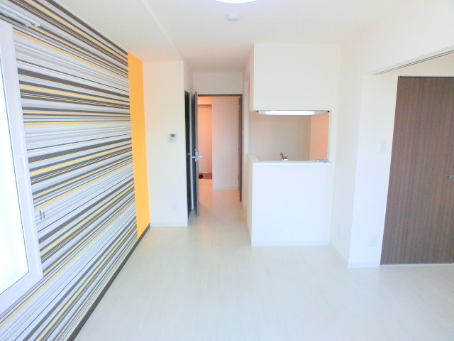 Living and room. ※ Same construction Property