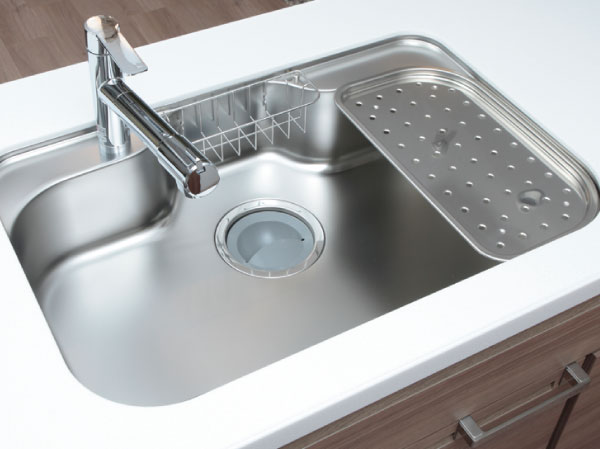 Kitchen.  [Quiet sink] Water is a large sink to reduce the I sound (same specifications)