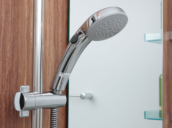 Bathing-wash room.  [Eco-full shower switch] You can stop the water at hand of the button (same specifications)