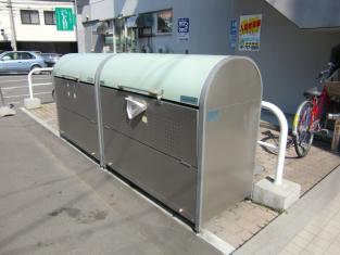 Other common areas. Private garbage station equipped
