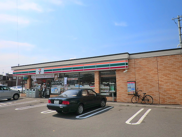 Convenience store. Seven-Eleven Sapporo Kita Article 26 store up to (convenience store) 248m