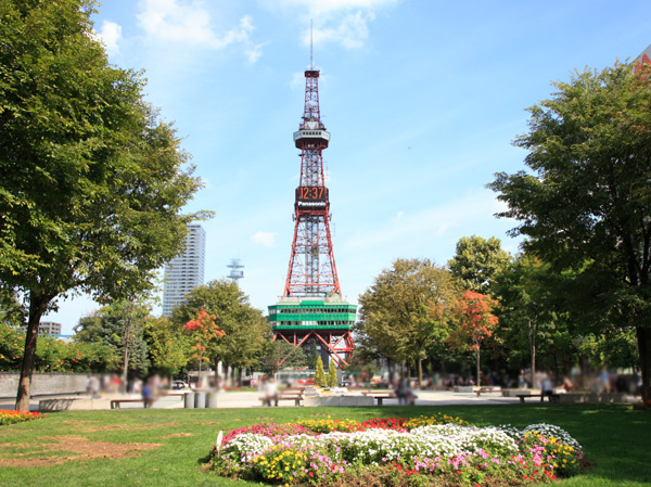 Surrounding environment. Sapporo TV Tower (about 1080m ・ A 14-minute walk). Sapporo symbol. Views Sapporo skyline spread 360 degrees from the observatory of the ground 90.38m