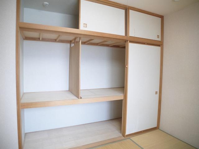 Receipt. Local (12 May 2013) Shooting