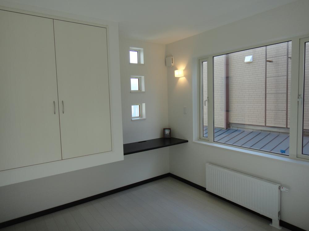 Non-living room. A personal computer counter 4.5 Pledge of Western-style