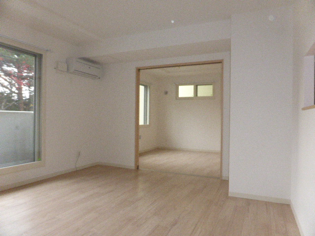 Living and room