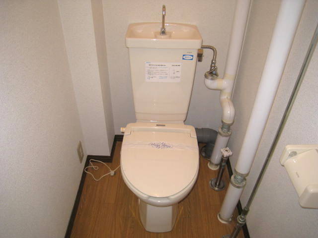 Toilet.  ※ Photos will be 2, Room. 