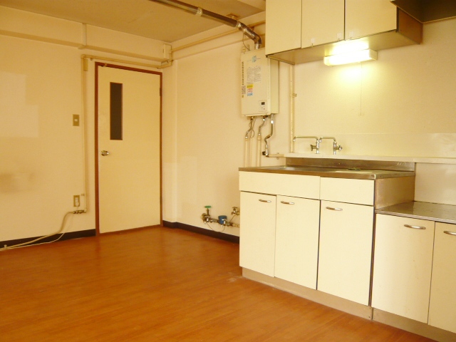 Kitchen.  ※ Photos will be 2, Room type. 