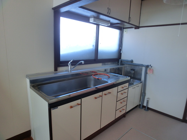 Kitchen.  ※ It is a different building of the room number