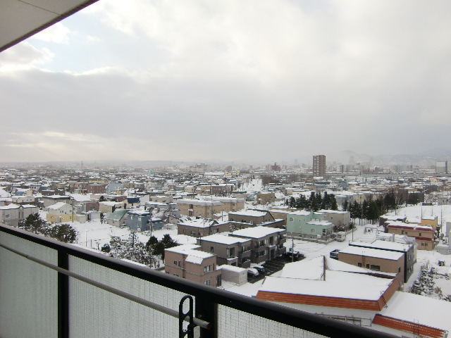 Balcony. It is a stunning view ☆ 