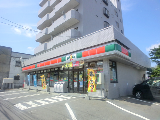 Convenience store. 150m until Thanksgiving Sapporo Motomachi store (convenience store)
