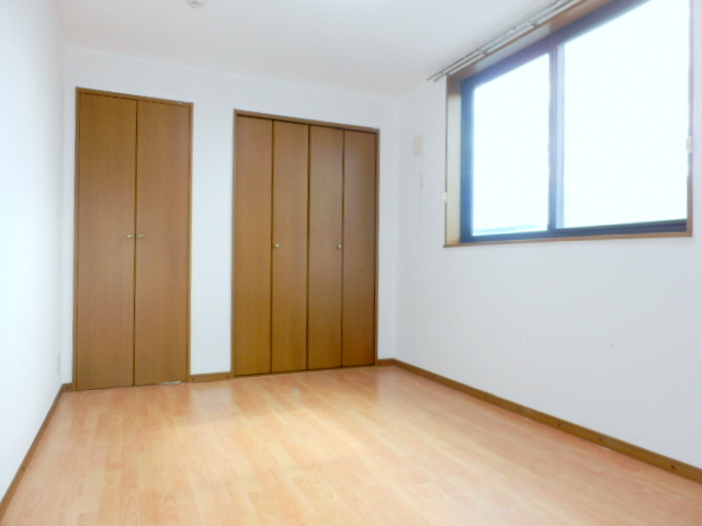 Other room space. It is a popular all-Western-style type of room