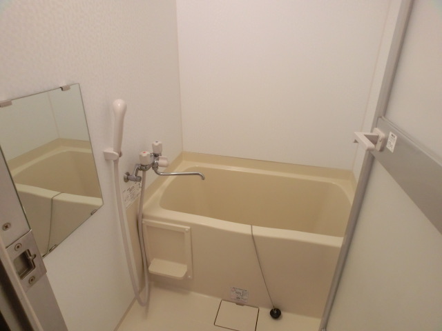 Bath. Bath and toilet has become separately ☆ 