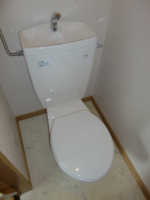 Toilet. Washlet is mounted possible ☆ 