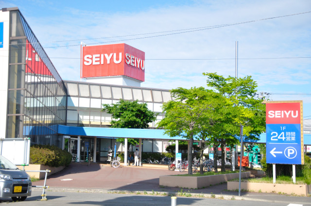 Supermarket. Seiyu Motomachi north twenty 601m to Article 14 store (Super)