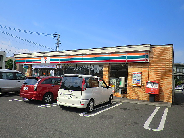 Convenience store. Seven-Eleven Sapporo Kita Article 24 dori up (convenience store) 283m