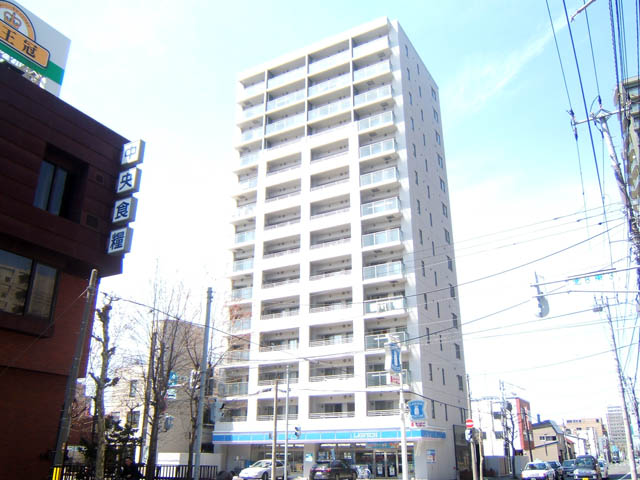 Building appearance. It is a useful property of the first floor convenience store