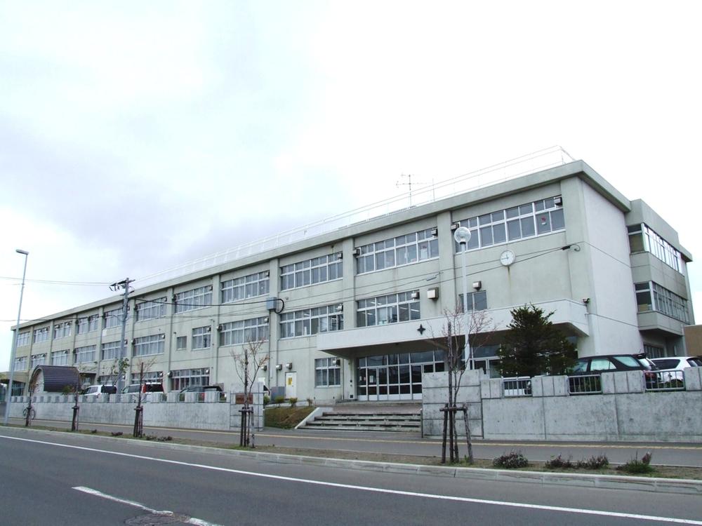 Junior high school. Sapporo Tatefuda Naekita until junior high school 1229m
