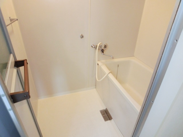 Bath. 401, Room photo