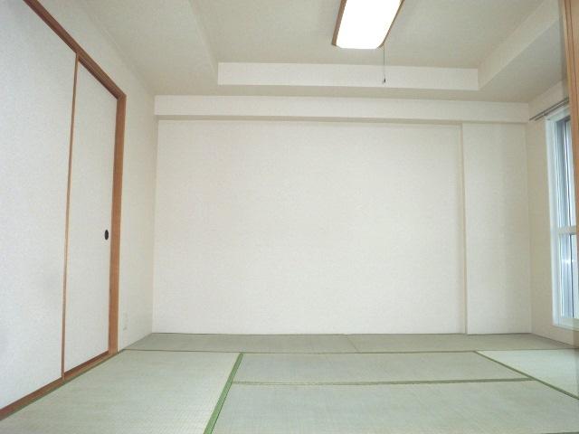 Non-living room. Japanese-style room 1-2