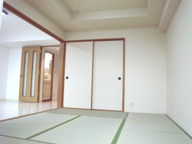 Non-living room. Japanese-style room 1-1