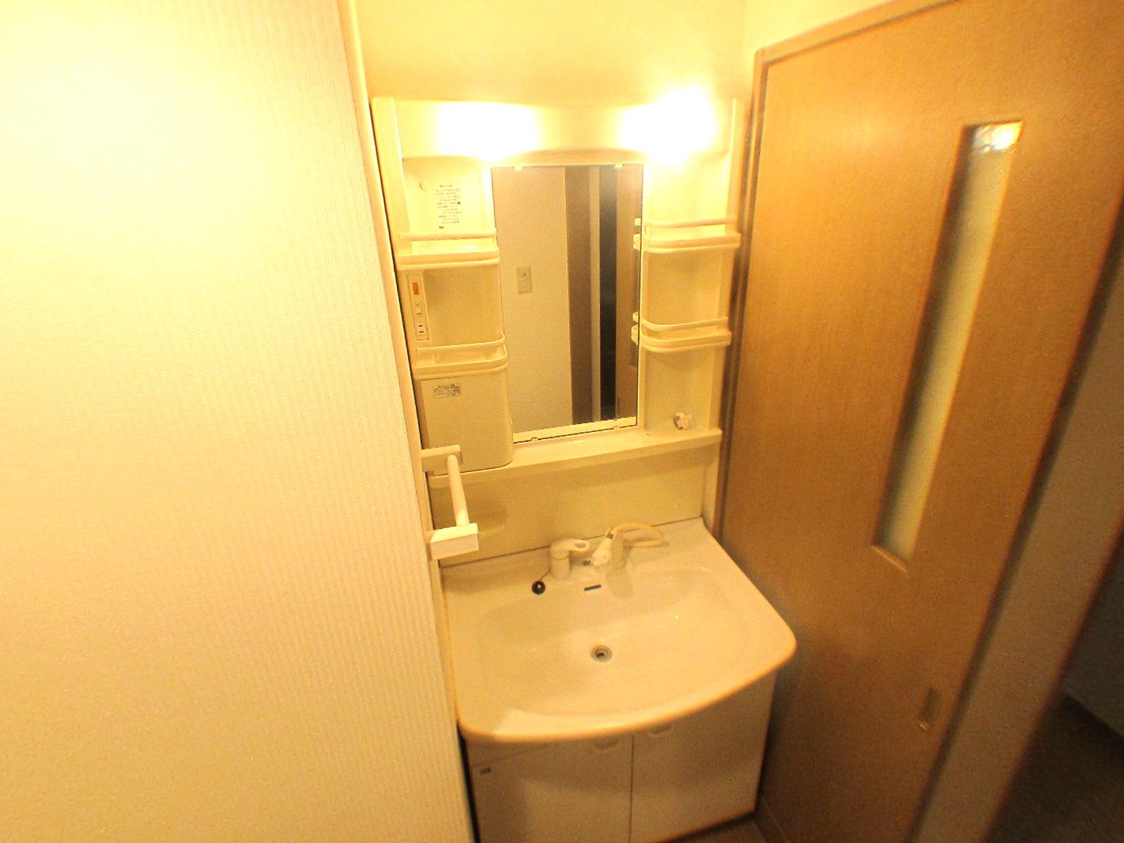 Washroom. Shampoo dresser ☆ 