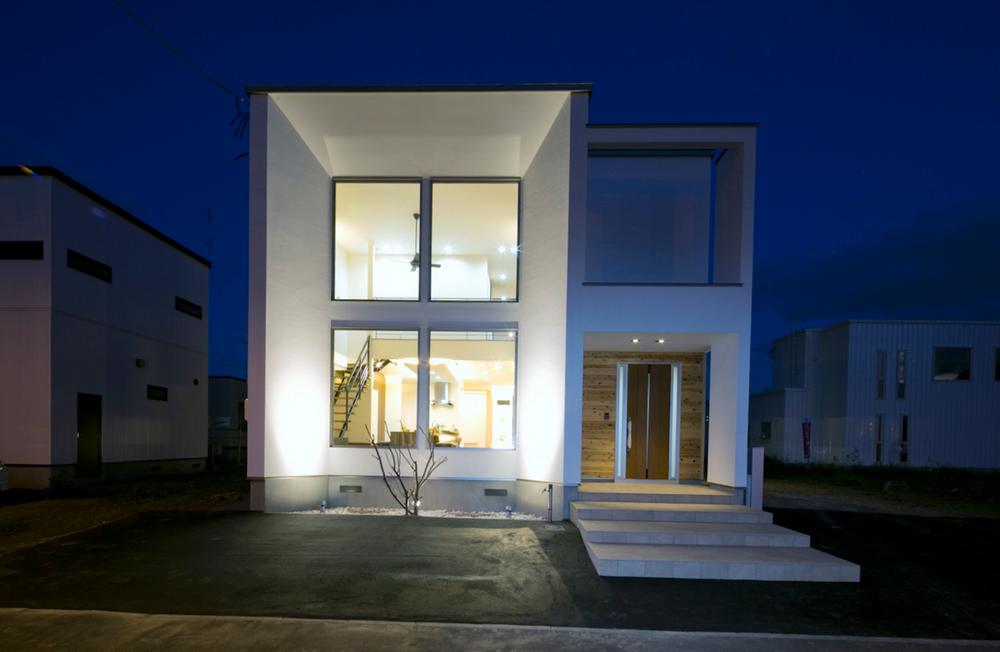 Local appearance photo. Please enter the image caption. (100 characters)