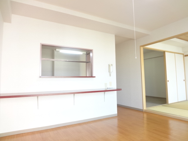 Living and room. Face-to-face is the kitchen