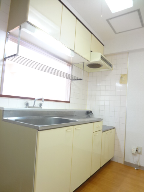 Kitchen. A spacious kitchen!