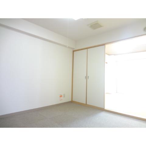 Other room space. Management of is attentive Japanese-style room!
