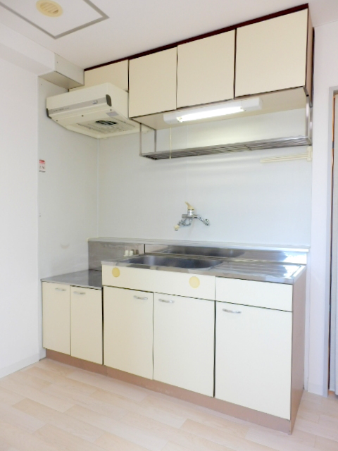 Kitchen. It is beautifully cleaning being completed