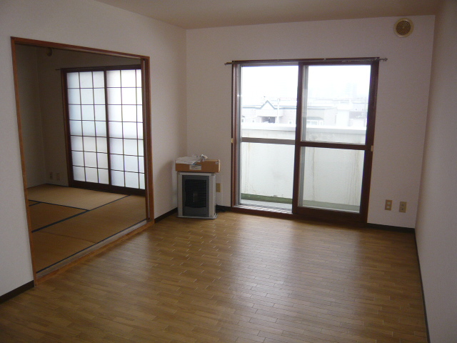 Living and room