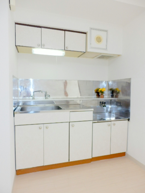 Kitchen. It is beautifully cleaning being completed