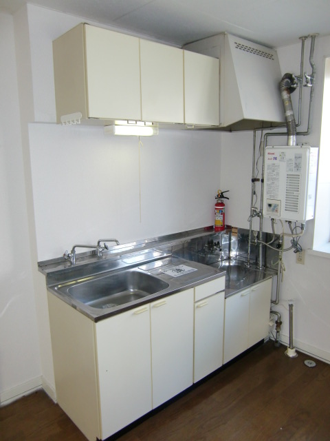 Kitchen. It is beautifully cleaning being completed