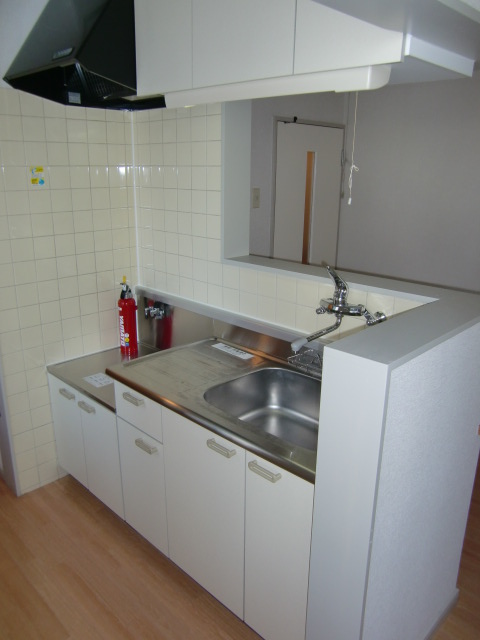 Kitchen. It is a popular face-to-face kitchen