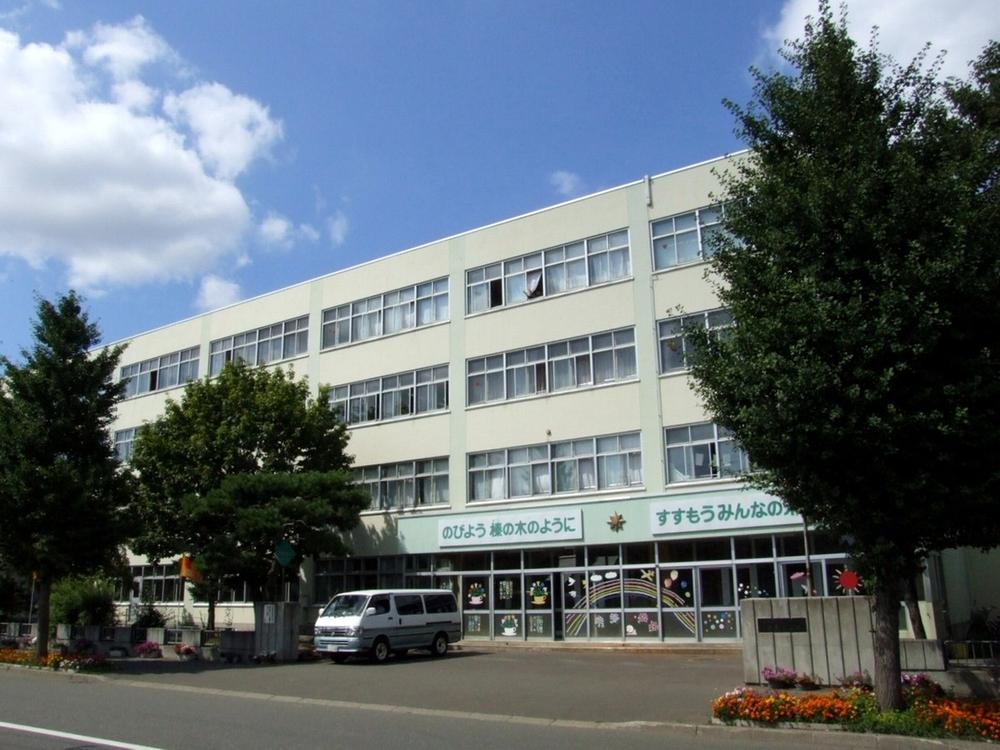 Primary school. 468m to Sapporo Municipal Sakaehigashi Elementary School