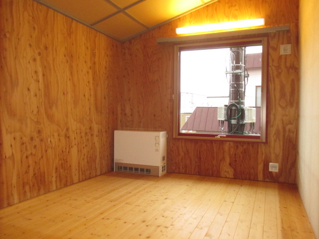 Other room space. 2F Western-style ・ It comes with a heater. 