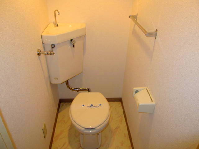 Toilet. It will be a different type of preview photos. 