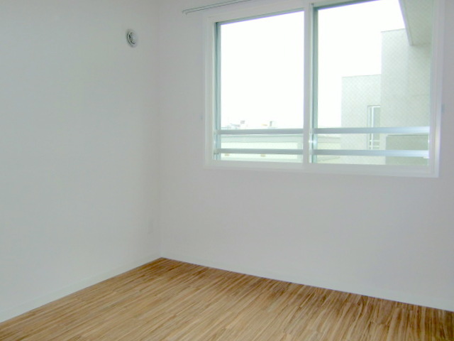 Other room space. It is a popular all-Western-style type of room