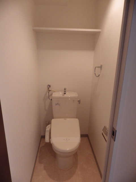 Toilet. It is with a bidet ☆ 