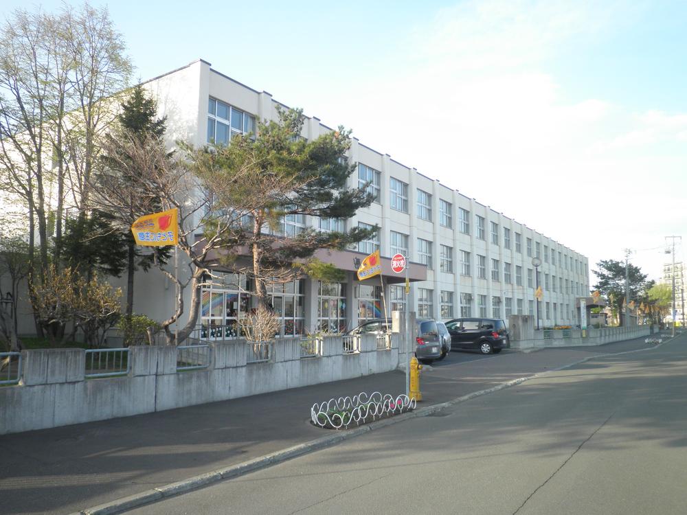 Primary school. 402m to Sapporo Municipal Taiping Minami Elementary School