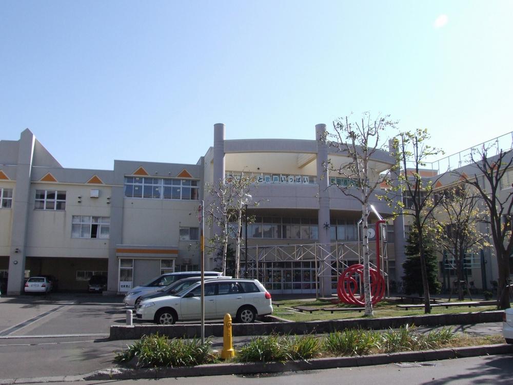 Primary school. Sapporo 300m to stand colonization Nishi Elementary School