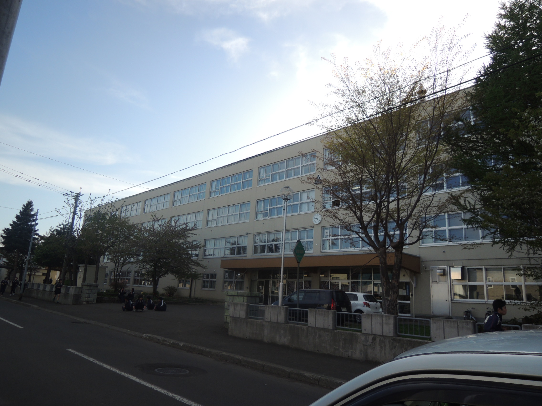 Junior high school. 1066m to Sapporo Municipal shin kotoni north junior high school (junior high school)