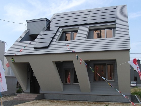 Local appearance photo. appearance / "Seismic, Built-in items for energy saving ", Bold design that is based on the snowy Hokkaido risk conditions are integrated with the roof. Next-generation energy-saving standard clear