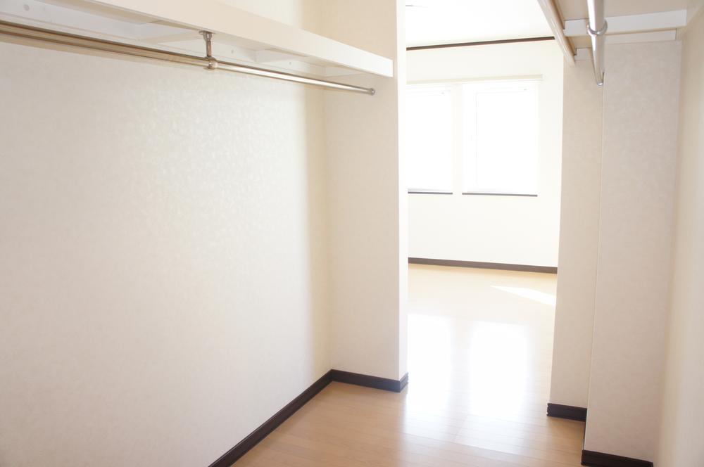 Non-living room. 2 Kaiyoshitsu